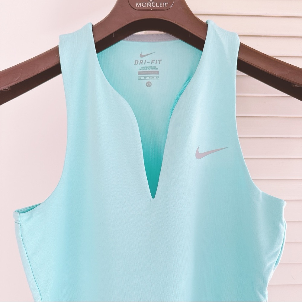 NWOT♥️ NIKE PURE COURT TOP in COPA BLUE sz XS V-NECK SLEEVELESS TENNIS GOLF GYM - Picture 2 of 4